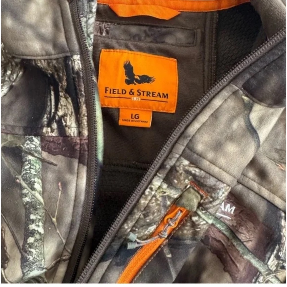 Field & Stream camo jacket - Picture 5 of 13